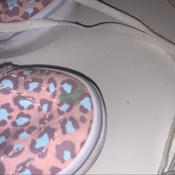 Vans Girls Leopard Print Zip Up Back High Tops! - Picture 4 of 11